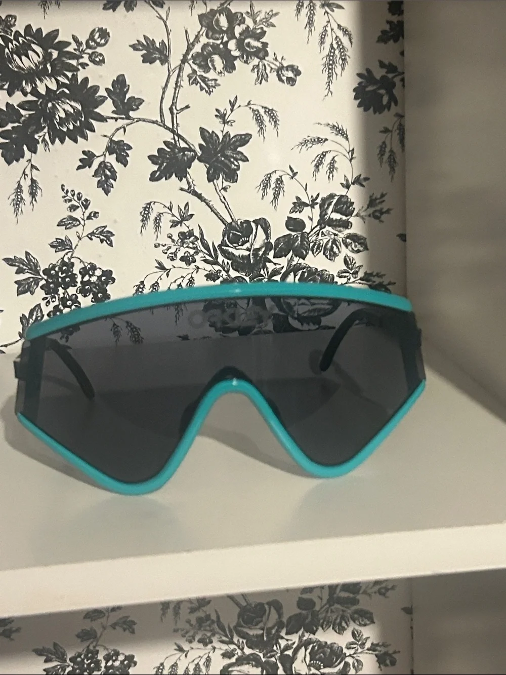 Oakley Vintage 30th Year EyeShade with black lens. Great Condition/ Never worn